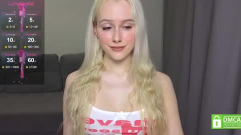 Snapshot of caseylabow chatting on 15, 2, 2025 My name is Casey... Nice to meet you I will be happy to have funthumbs up please its important online show from 15, 2, 2025