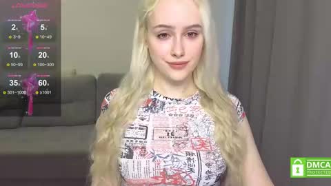 Snapshot of caseylabow chatting on 22, 2, 2025 My name is Casey... Nice to meet you I will be happy to have funthumbs up please its important online show from 22, 2, 2025