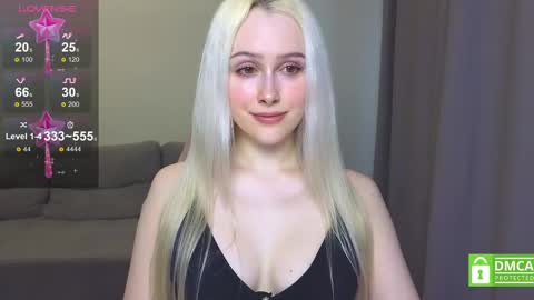 Snapshot of caseylabow chatting on 9, 3, 2025 My name is Casey... Nice to meet you I will be happy to have funthumbs up please its important online show from 9, 3, 2025