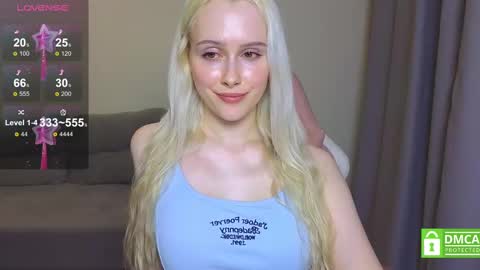 Snapshot of caseylabow chatting on 11, 3, 2025 My name is Casey... Nice to meet you I will be happy to have funthumbs up please its important online show from 11, 3, 2025
