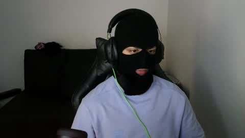 Snapshot of cash_master777 chatting on 17, 4, 2026 cash_master777 online show from 17, 4, 2026