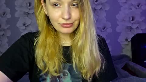 Snapshot of cassandratate chatting on 20, 5, 2026 Casey Chris online show from 20, 5, 2026