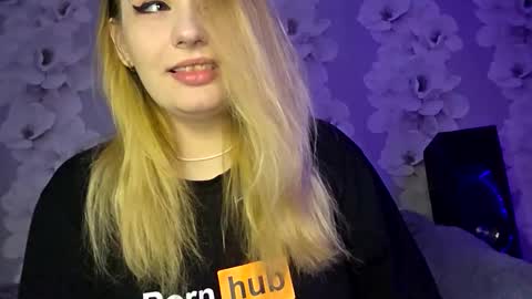 Snapshot of cassandratate chatting on 28, 5, 2026 Casey Chris online show from 28, 5, 2026