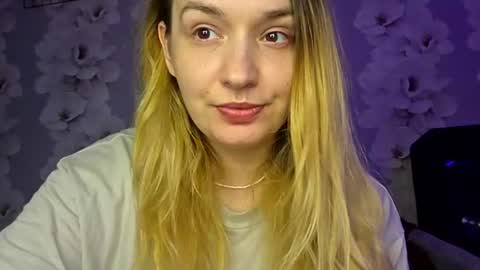 Snapshot of cassandratate chatting on 28, 6, 2026 Casey Chris online show from 28, 6, 2026