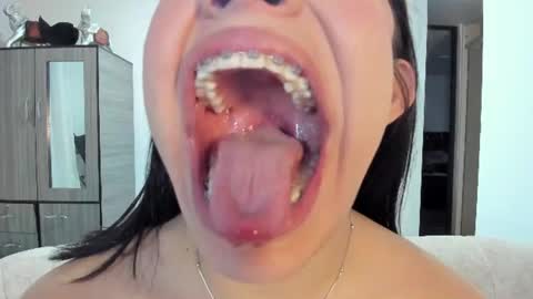 Cassie Jones online show from 20, 6, 2026