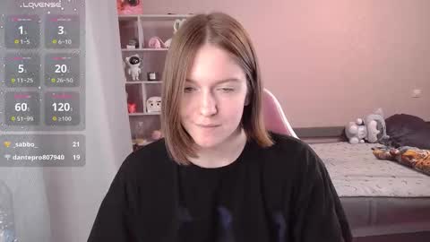 Snapshot of cassiejuice chatting on 28, 10, 2025 Cassie online show from 28, 10, 2025