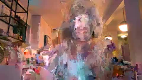 Cassie Millz online show from 11, 9, 2025