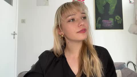 Olivia online show from 11, 5, 2026