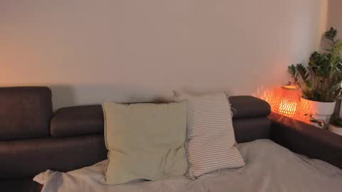 Snapshot of cassisland chatting on 16, 10, 2025 cassandra online show from 16, 10, 2025