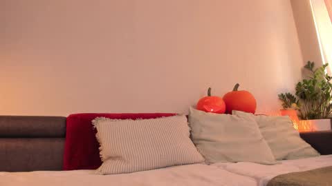 Snapshot of cassisland chatting on 29, 10, 2025 cassandra online show from 29, 10, 2025