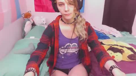 Snapshot of cassylostkitty chatting on 10, 9, 2025 CassyLostKitty online show from 10, 9, 2025