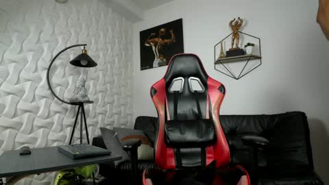 Matheo Brown online show from 8, 4, 2026