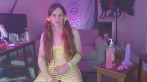 CasuallyNatalieXOXO online show from 2, 2, 2026