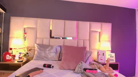 Snapshot of cata_alvarezz chatting on 11, 3, 2025 catalina online show from 11, 3, 2025