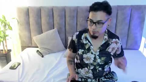 Snapshot of cata_carter_ chatting on 23, 9, 2025 gina and nico online show from 23, 9, 2025