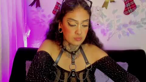 Snapshot of cata_greenn chatting on 16, 12, 2024 Cata green model independient online show from 16, 12, 2024