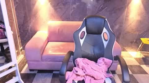 catalella_little_b online show from 12, 7, 2026