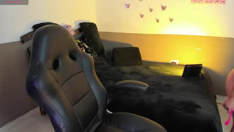 Snapshot of cataleya_blare chatting on 9, 5, 2026 LUU online show from 9, 5, 2026