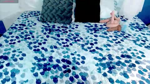 Snapshot of cataleya_eebony chatting on 22, 12, 2025 cataleya_eebony online show from 22, 12, 2025