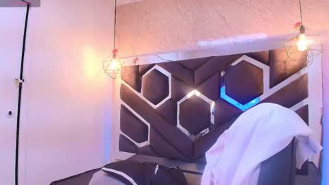 Cataleya online show from 4, 11, 2025