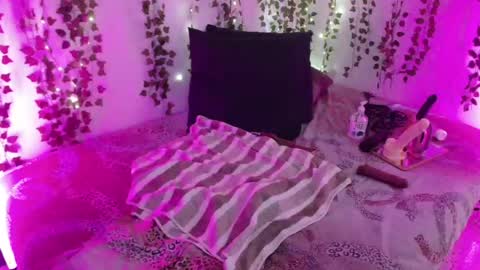 Cataleyaloquita online show from 17, 6, 2026