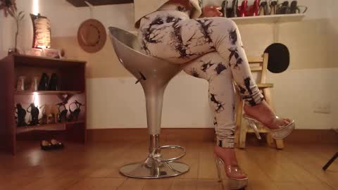 Snapshot of catalina_bruce2 chatting on 8, 10, 2025 Catalina bruce2 online show from 8, 10, 2025