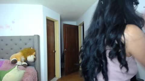 catalinahounn online show from 3, 3, 2025