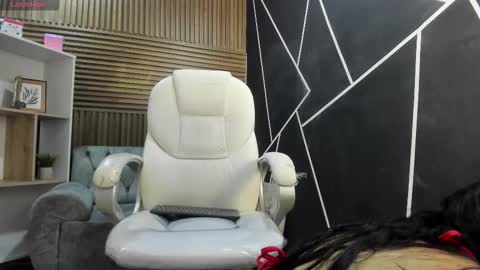 catalinamartinezz_ online show from 9, 2, 2026