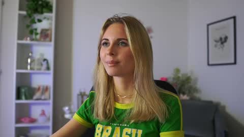 catecrago  online show from 8, 2, 2025