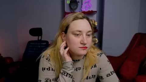 Snapshot of catherine_kitty chatting on 24, 2, 2025 Catherine online show from 24, 2, 2025