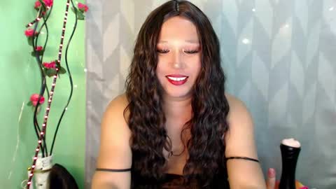 Snapshot of cathy_mendez chatting on 3, 12, 2024 Cathy Mae online show from 3, 12, 2024