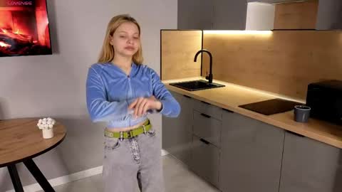 Katiee online show from 30, 4, 2026