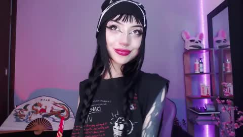 Snapshot of cati_petite chatting on 1, 2, 2025 Cati help me reach my goal of 100 thumbs up again 3 online show from 1, 2, 2025