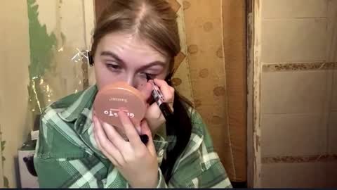 Lola online show from 24, 10, 2025