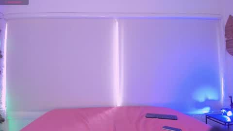 Snapshot of catleya_noire chatting on 4, 12, 2025 Catleya online show from 4, 12, 2025