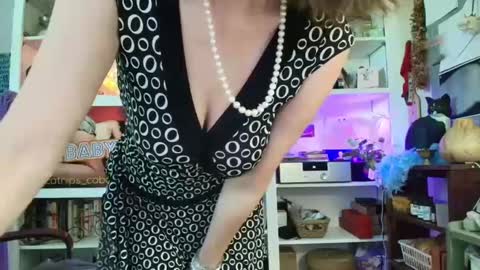 Snapshot of catnips_cabaret chatting on 8, 9, 2025 some call me djcatnips some call me CC but i love it when you call me miss catnips  online show from 8, 9, 2025