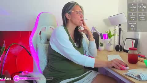 Snapshot of catrina_rich chatting on 12, 10, 2025 catrina online show from 12, 10, 2025