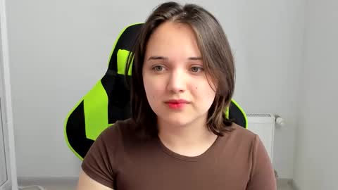 Snapshot of catrine_cute chatting on 27, 3, 2026 Catrine online show from 27, 3, 2026