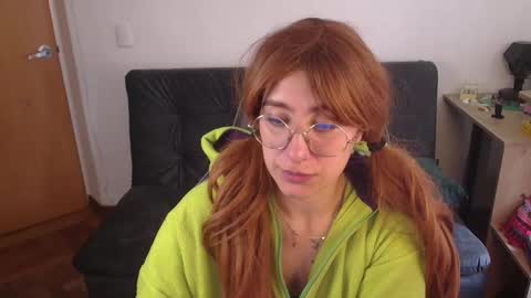 Snapshot of catsito chatting on 24, 10, 2025 im MIA -Independent Model MY OF is catsito3 online show from 24, 10, 2025