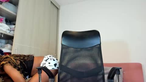 Snapshot of catta_cat18 chatting on 20, 10, 2025 catta cat18 online show from 20, 10, 2025