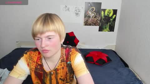 Snapshot of cattie_w_ chatting on 20, 11, 2025 cattie_w_ online show from 20, 11, 2025