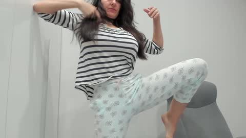 catty online show from 22, 1, 2025