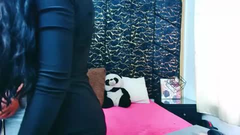 Snapshot of cattyandnicky chatting on 24, 10, 2025 CattyANDnicky online show from 24, 10, 2025