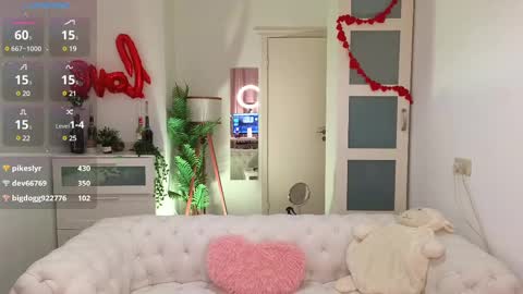 Snapshot of caty_cuddly chatting on 20, 2, 2025 caty_cuddly online show from 20, 2, 2025