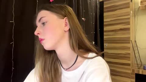 Polly online show from 2, 3, 2026