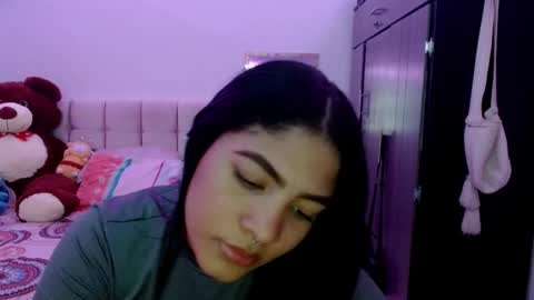 Snapshot of caylinn19 chatting on 19, 9, 2025 Caylinn online show from 19, 9, 2025