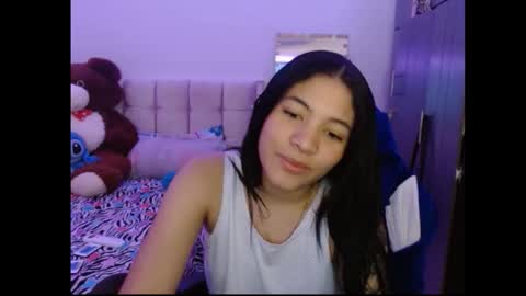 Snapshot of caylinn19 chatting on 1, 10, 2025 Caylinn online show from 1, 10, 2025