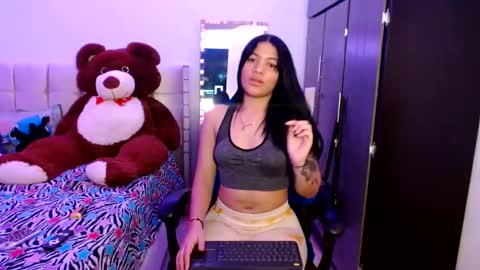 Snapshot of caylinn19 chatting on 10, 10, 2025 Caylinn online show from 10, 10, 2025