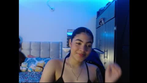 Snapshot of caylinn19 chatting on 20, 10, 2025 Caylinn online show from 20, 10, 2025