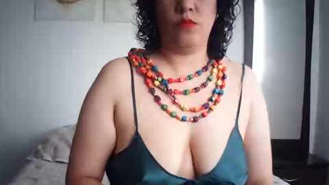 ccharlot online show from 15, 4, 2026